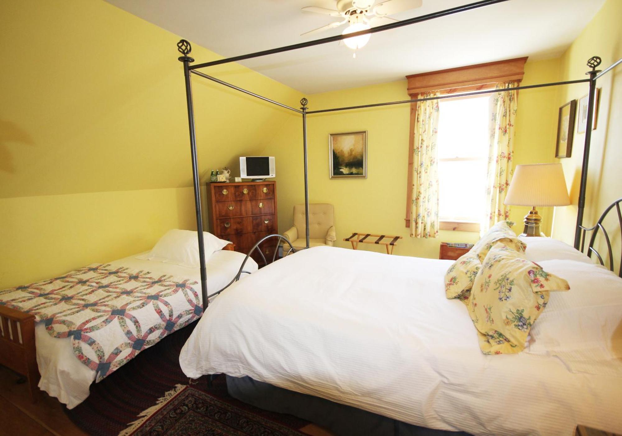 Highland Lake Inn Andover Phòng bức ảnh