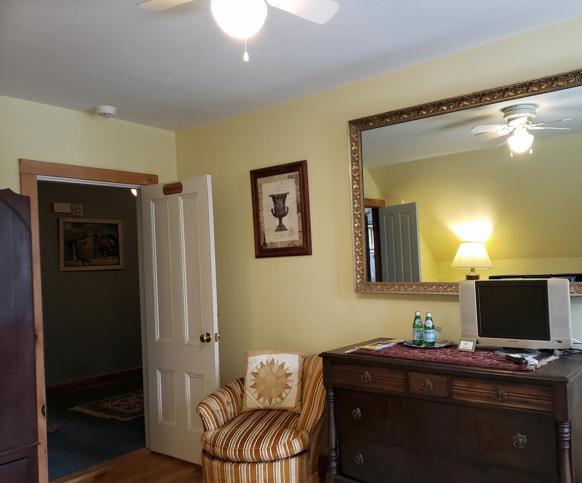 Highland Lake Inn Andover Phòng bức ảnh