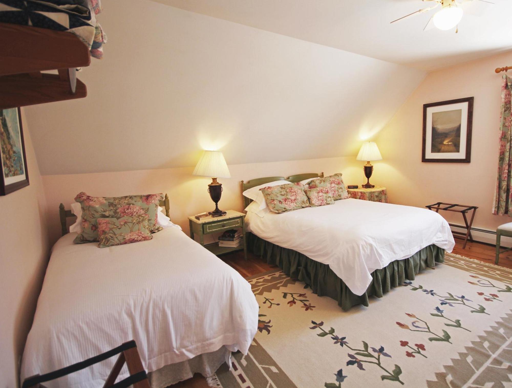 Highland Lake Inn Andover Phòng bức ảnh