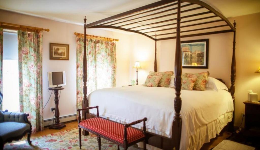 Highland Lake Inn Andover Ngoại thất bức ảnh